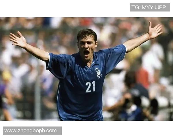 当前足球中锋领域最具人气的球星是谁及其影响力分析