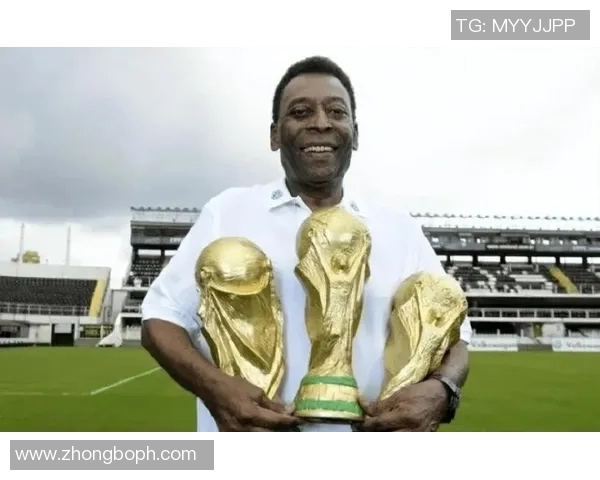 世界足球巨星之路：揭秘5大足球球星的辉煌传奇